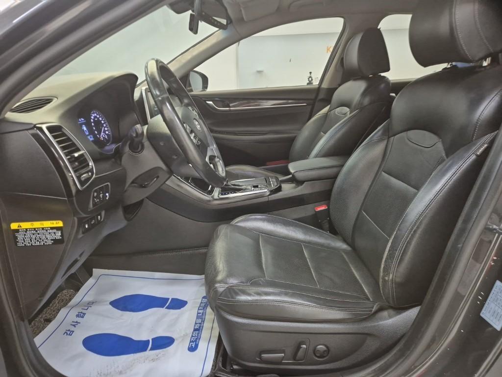 HYUNDAI Grandeur - Vista 11