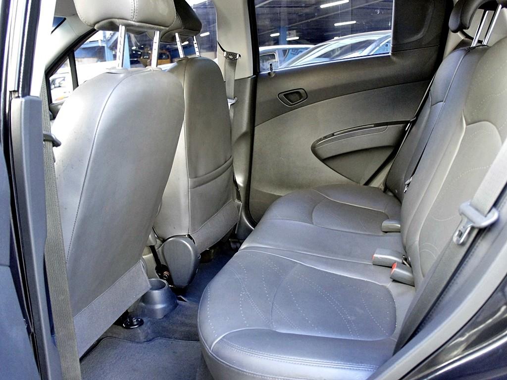 Chevrolet Spark - Vista 11