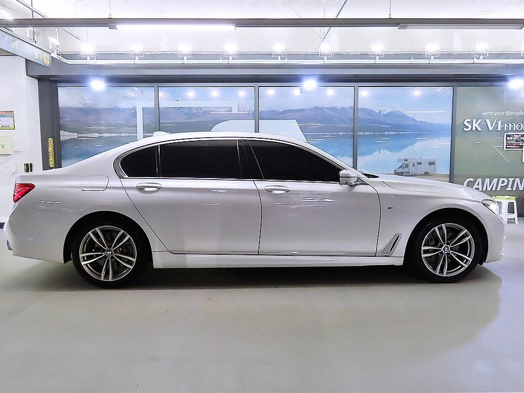 BMW 7 Series - Vista 3