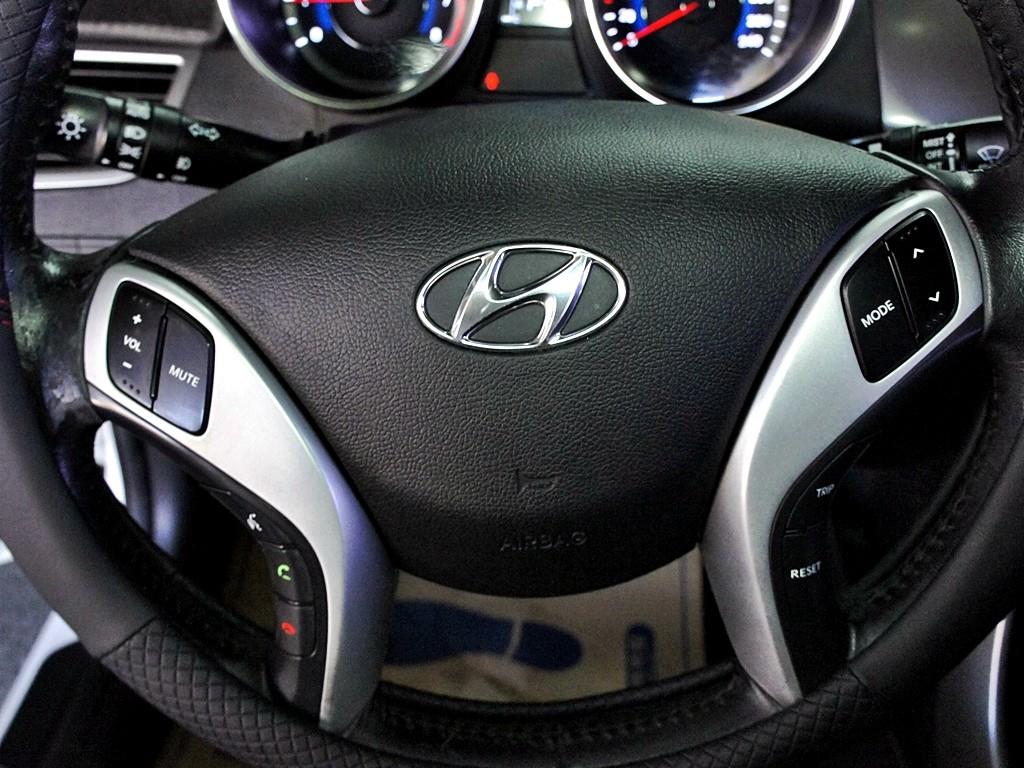 HYUNDAI Avante 2012 Blanco - Importación desde Corea - HF Imports Iquique - Foto 8