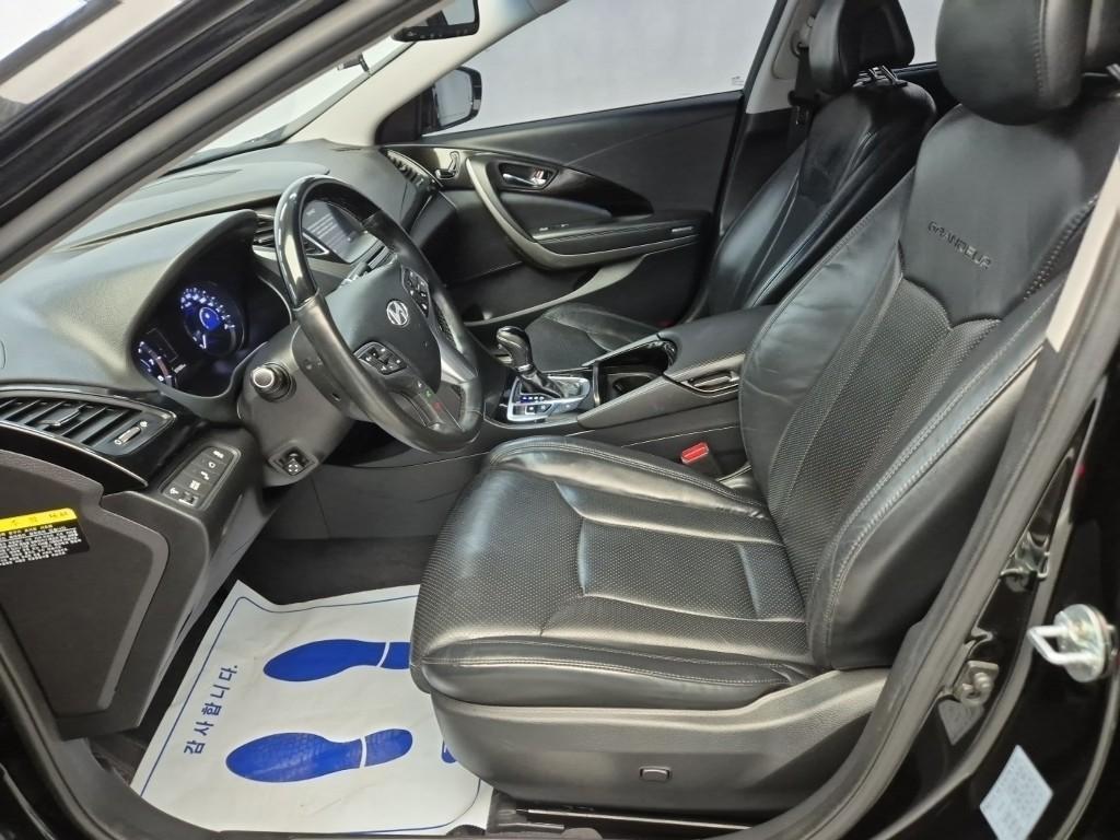 HYUNDAI Grandeur - Vista 11