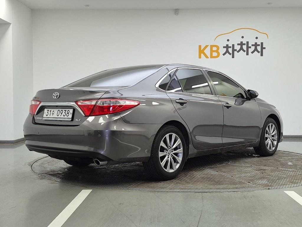 Toyota Camry - Vista 4