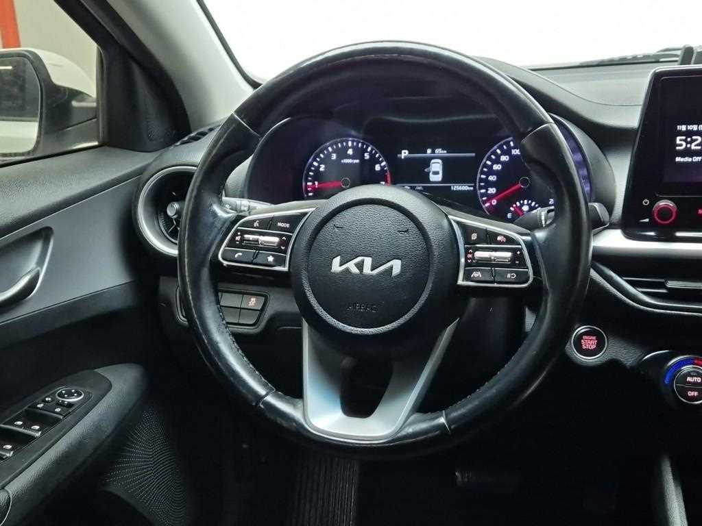 KIA K3 - Vista 9