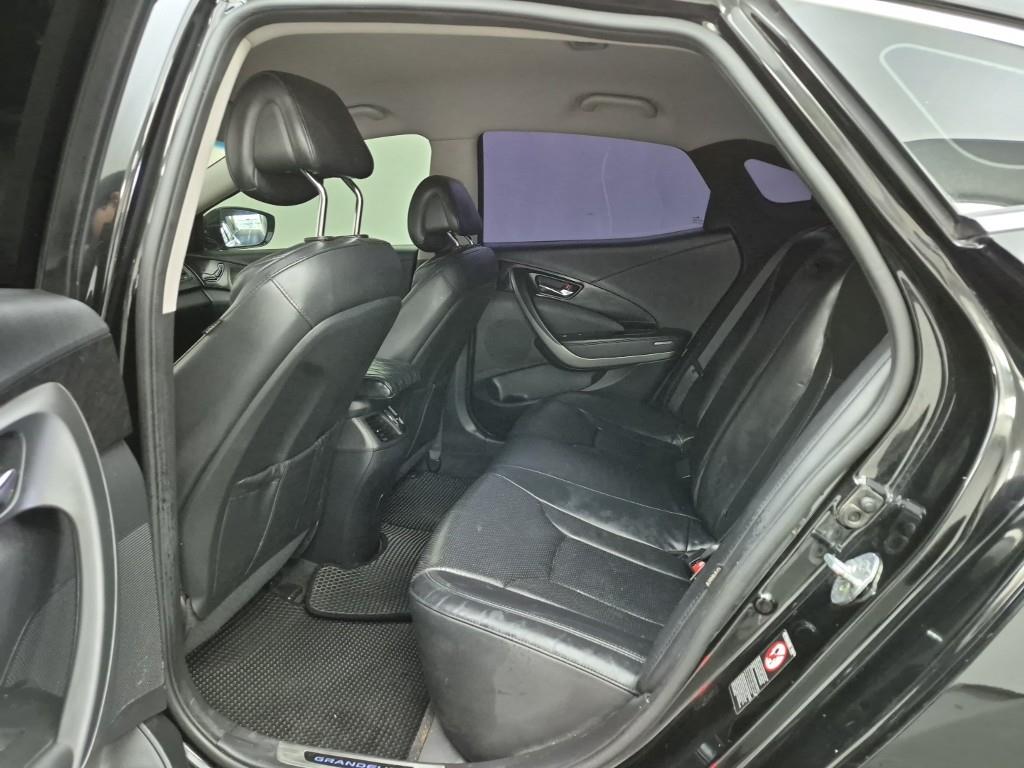 HYUNDAI Grandeur - Vista 12