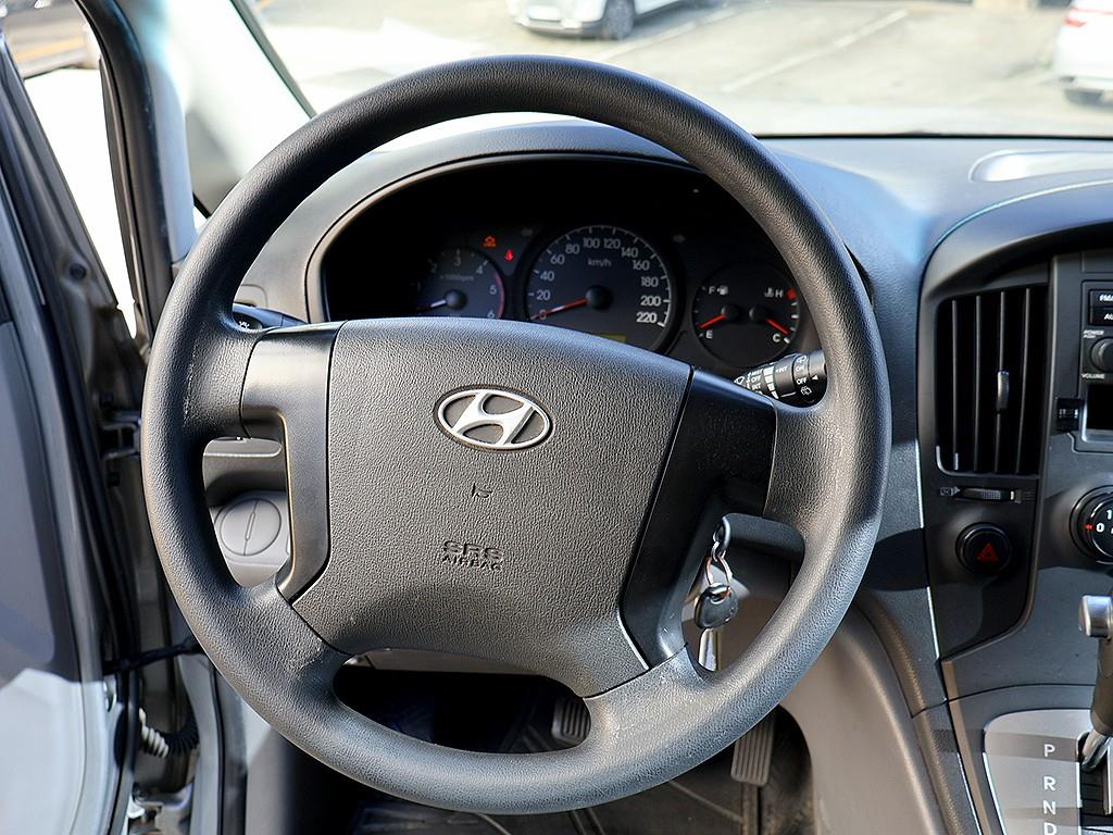 HYUNDAI Starex 2014 Gris - Importación desde Corea - HF Imports Iquique - Foto 8