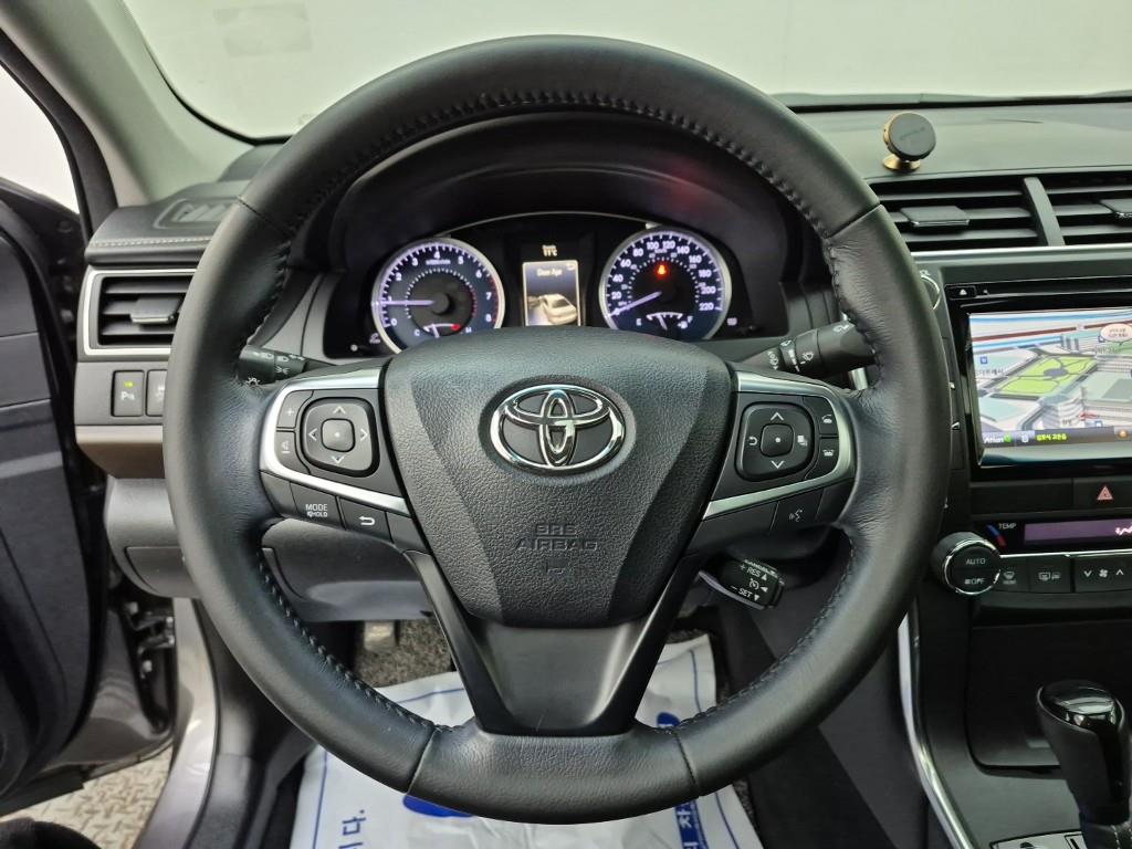 Toyota Camry - Vista 9