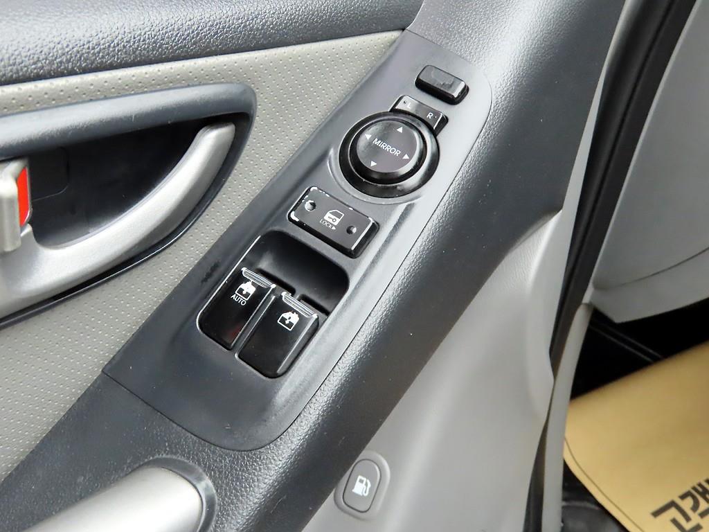 HYUNDAI Starex - Vista 11