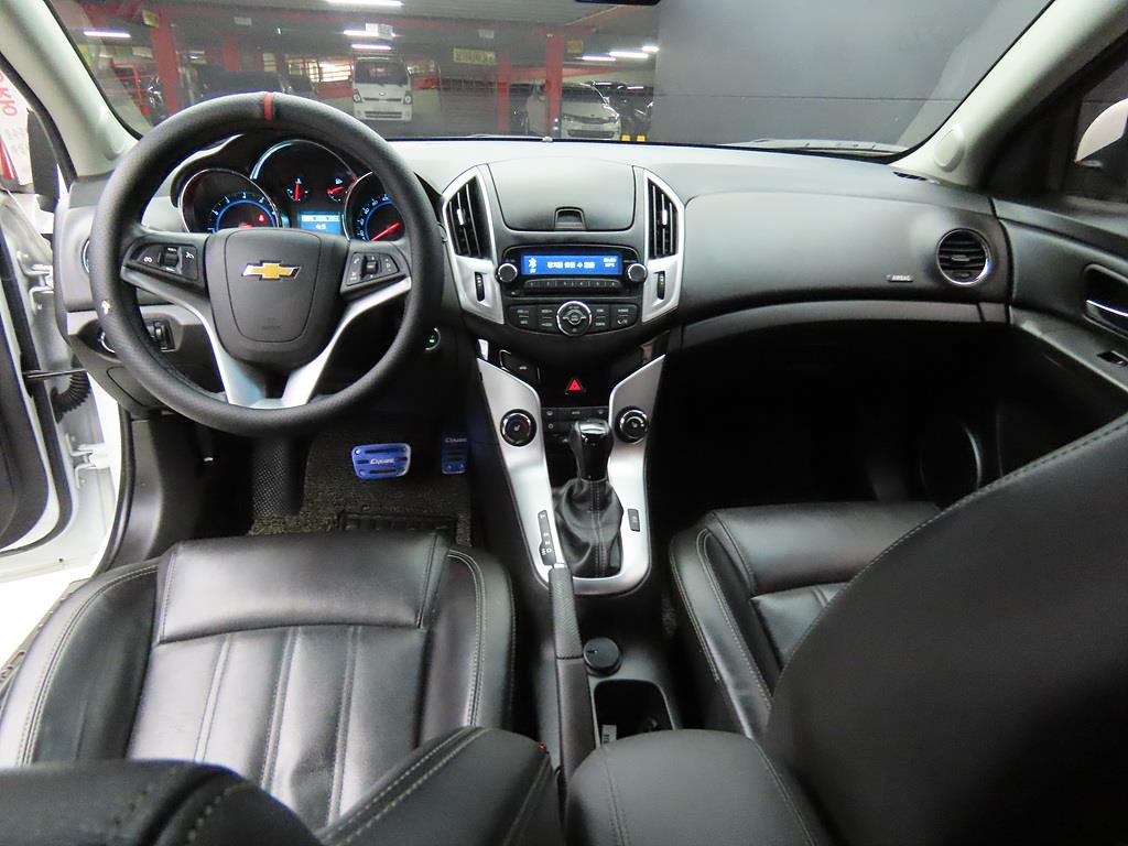 Chevrolet Cruise - Vista 7