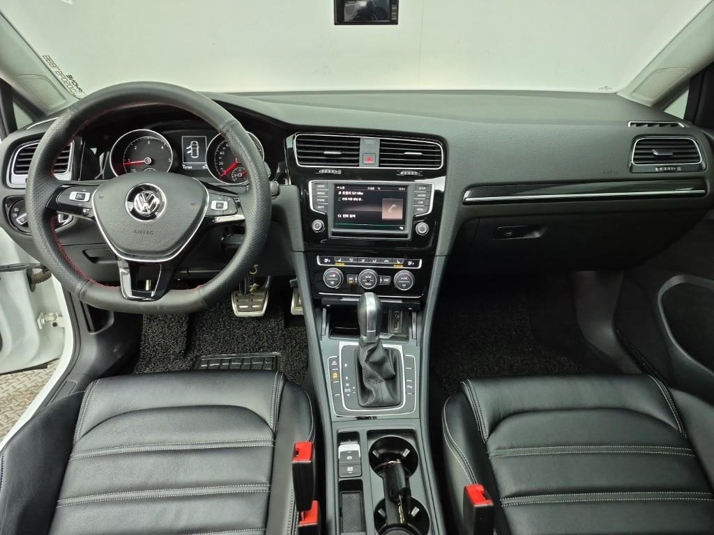 Volkswagen Golf - Vista 5