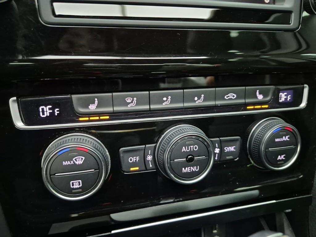 Volkswagen Golf - Vista 10