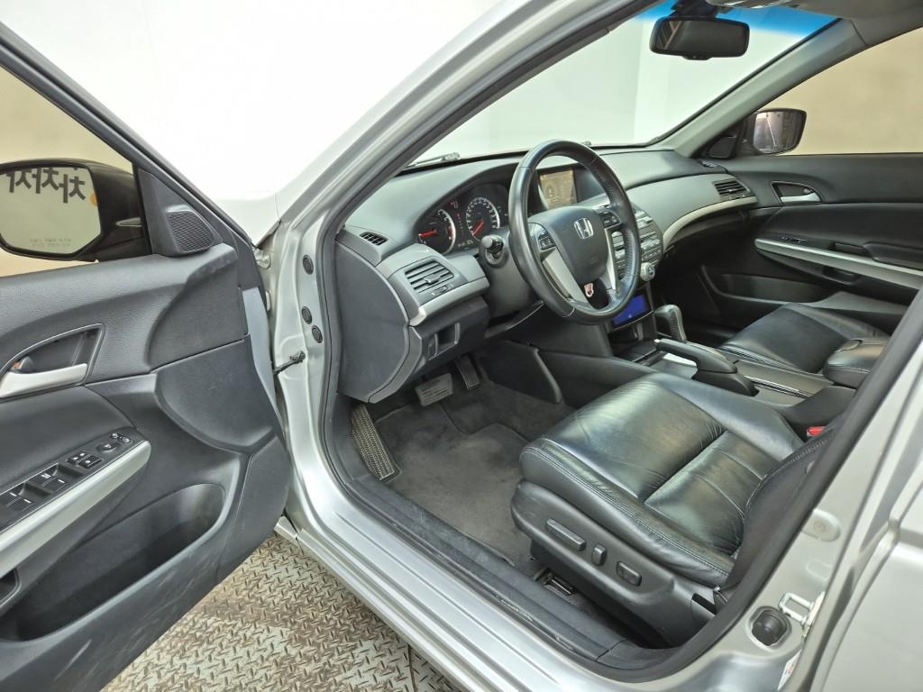 Honda Accord 2011 Plateado - Importación desde Corea - HF Imports Iquique - Foto 19