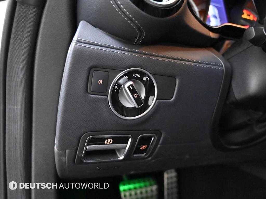 Mercedes Benz AMG GT - Vista 12