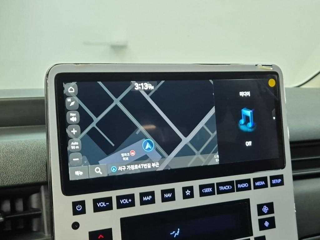 HYUNDAI Staria 2025 Negro - Importación desde Corea - HF Imports Iquique - Foto 13