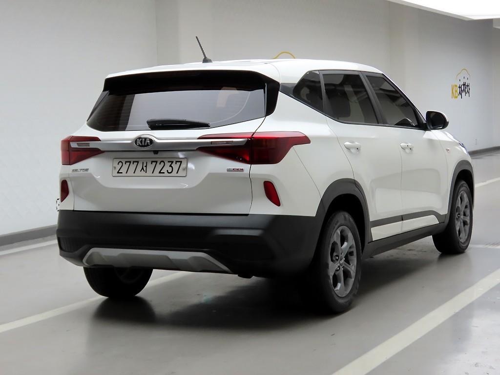 KIA Seltos - Vista 4