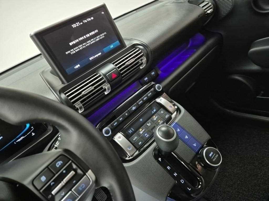 HYUNDAI Casper - Vista 10