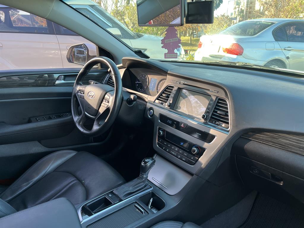 HYUNDAI Sonata - Vista 12