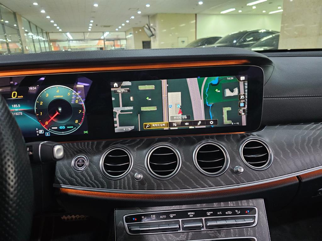 Mercedes Benz E class - Vista 8