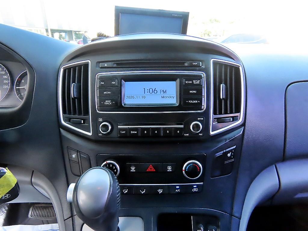 HYUNDAI Starex 2019 Negro - Importación desde Corea - HF Imports Iquique - Foto 13