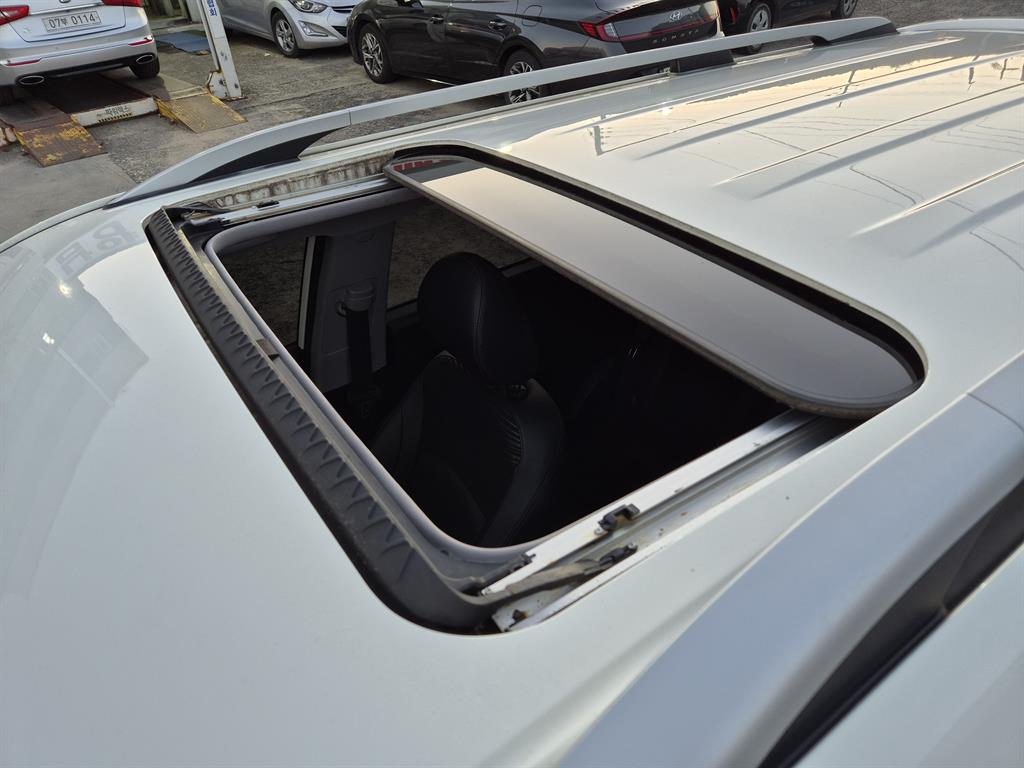 Ssangyong Tivoli - Vista 11