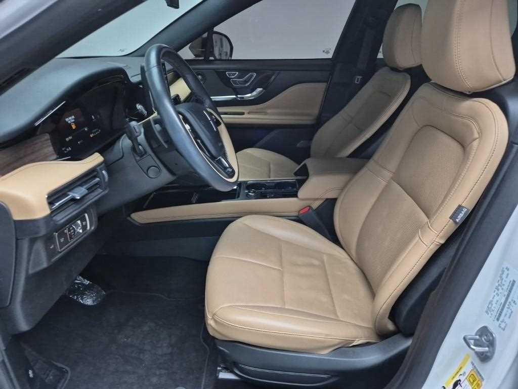 Lincoln Corsair - Vista 11