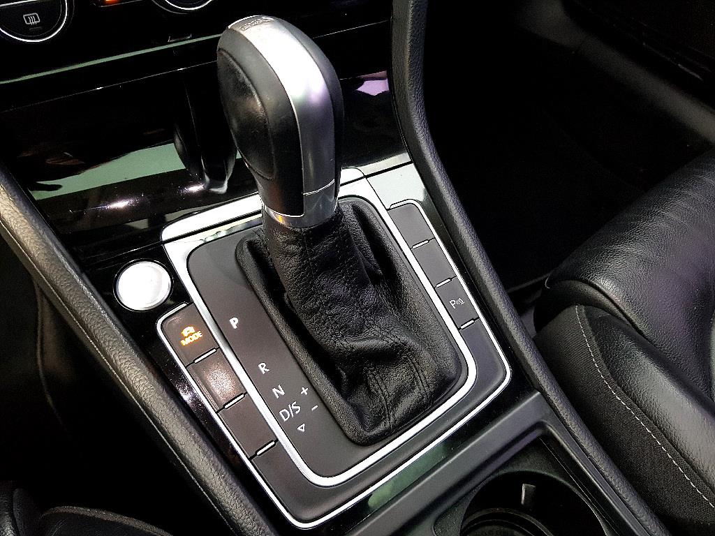 Volkswagen Golf 2016 Blanco - Importación desde Corea - HF Imports Iquique - Foto 14