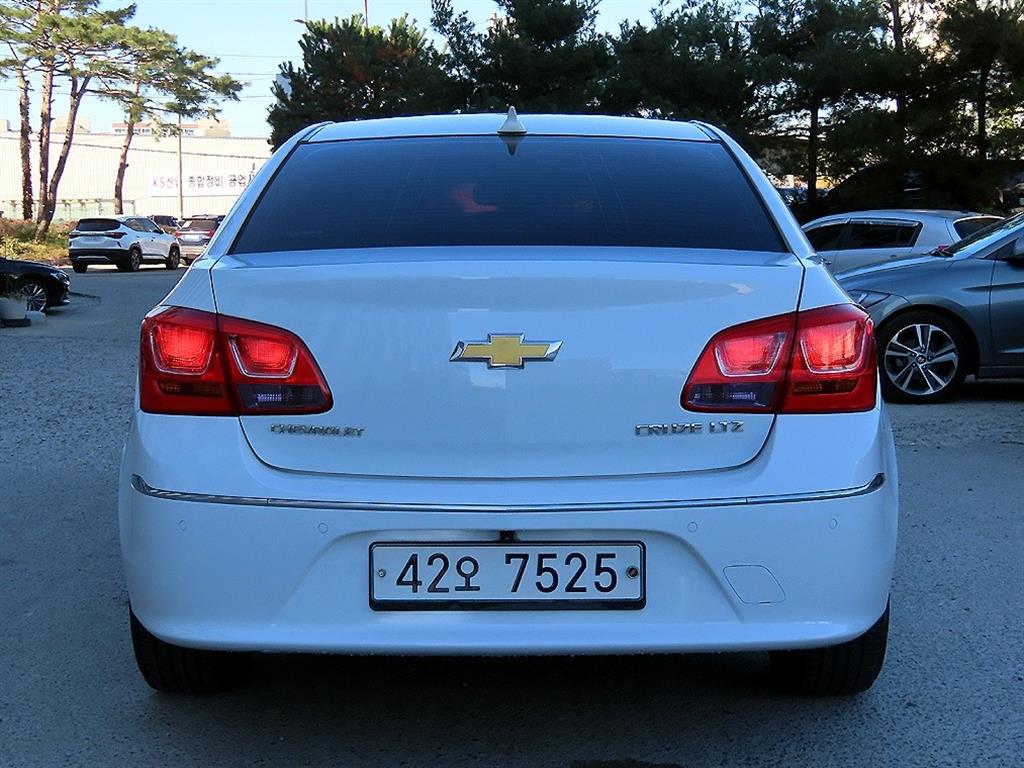 Chevrolet Cruise - Vista 4