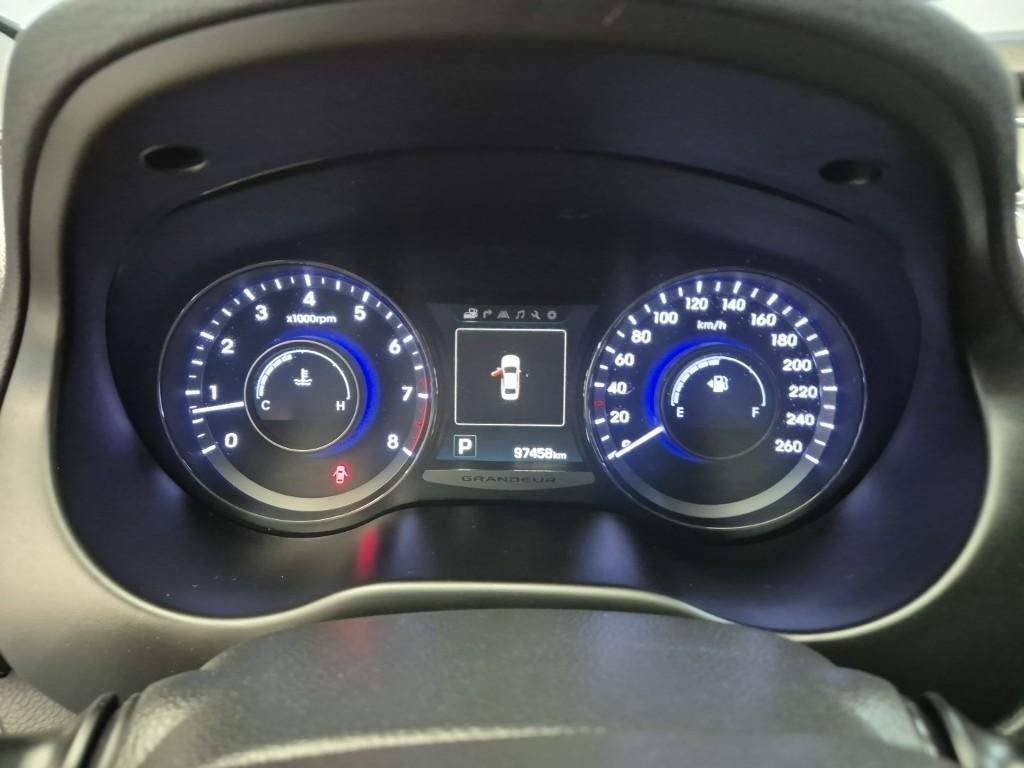 HYUNDAI Grandeur - Vista 6