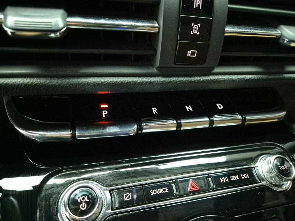 Lincoln Corsair - Vista 8