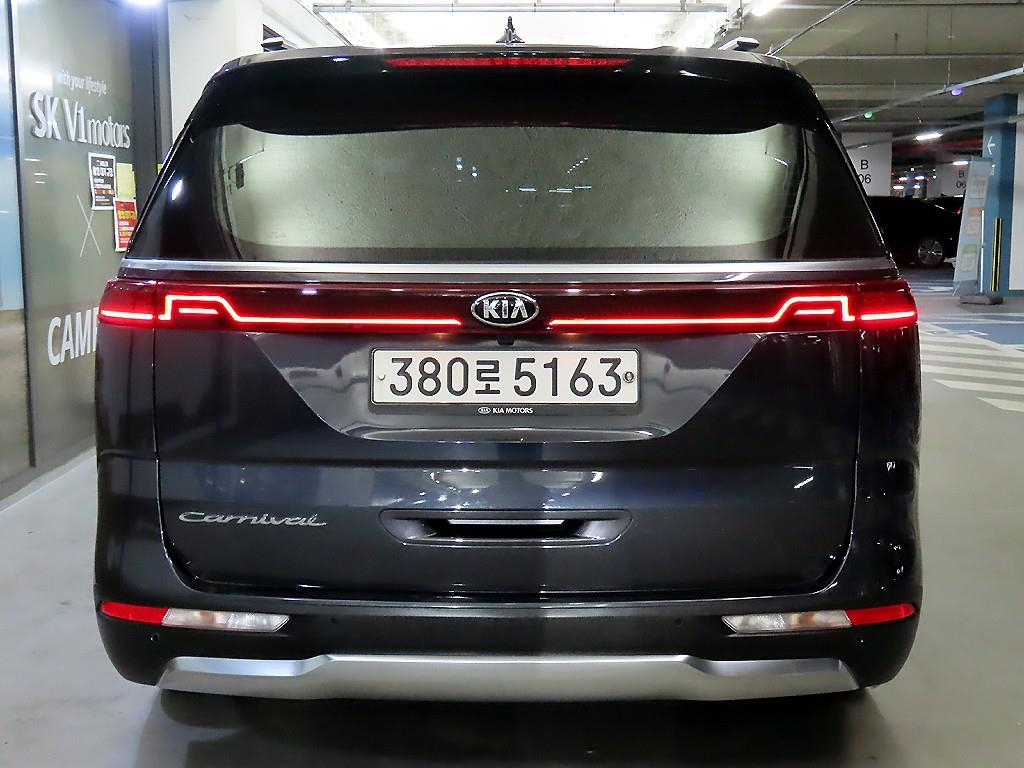 KIA Carnival - Vista 5