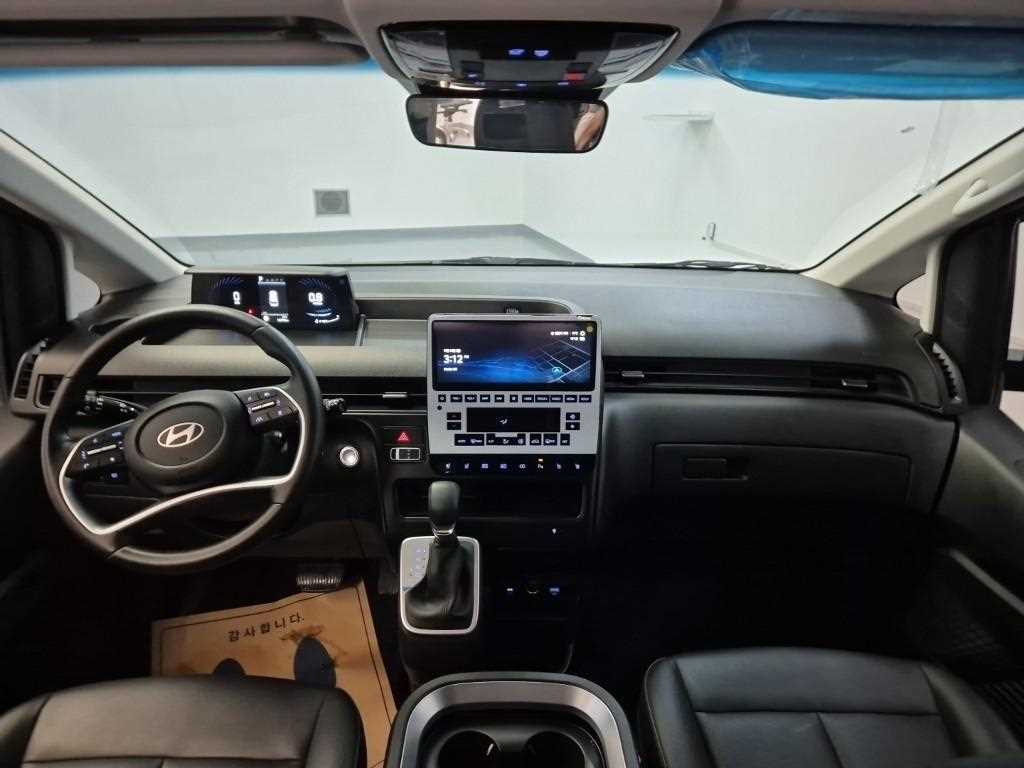 HYUNDAI Staria - Vista 7