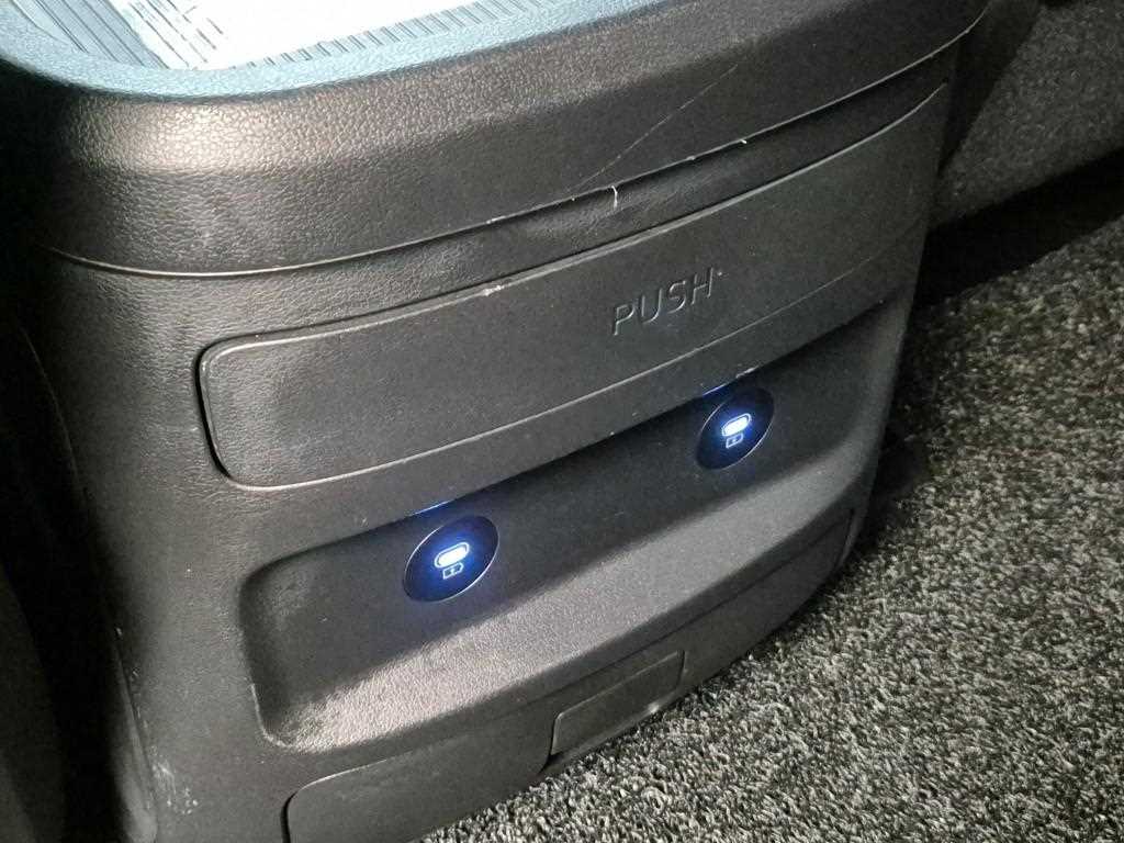 HYUNDAI Staria 2025 Negro - Importación desde Corea - HF Imports Iquique - Foto 18