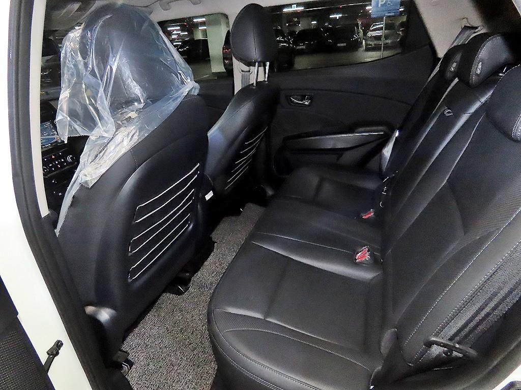 Ssangyong Tivoli - Vista 7