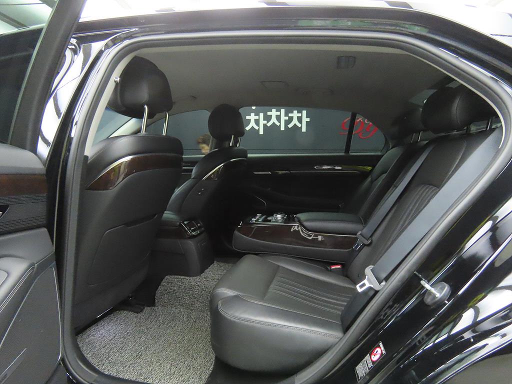 Genesis EQ900 - Vista 6