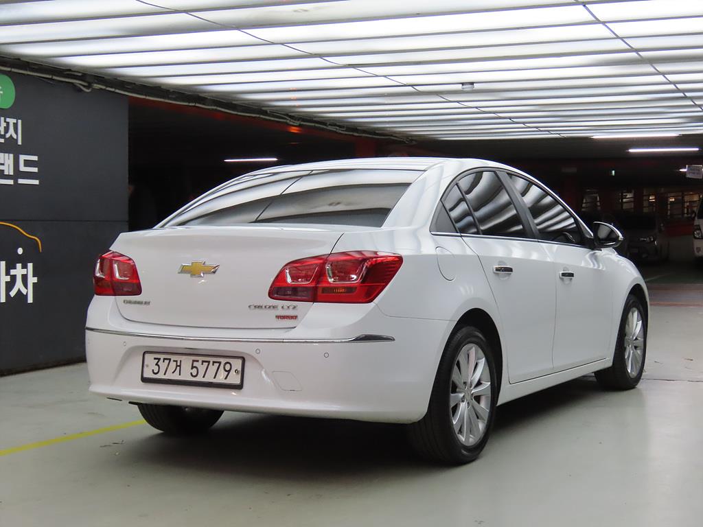 Chevrolet Cruise - Vista 4