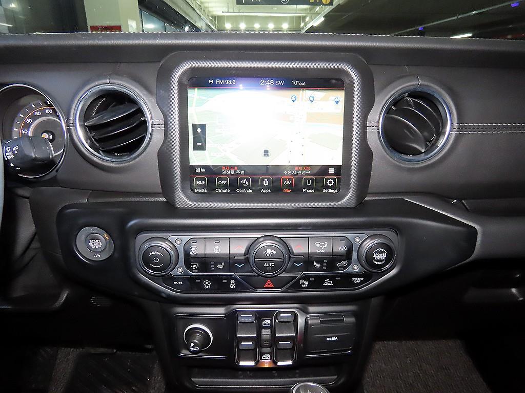 Jeep Wrangler - Vista 11