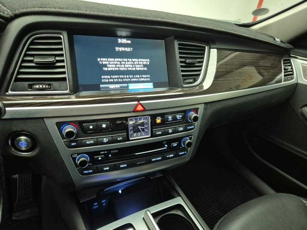 Genesis G80 - Vista 10