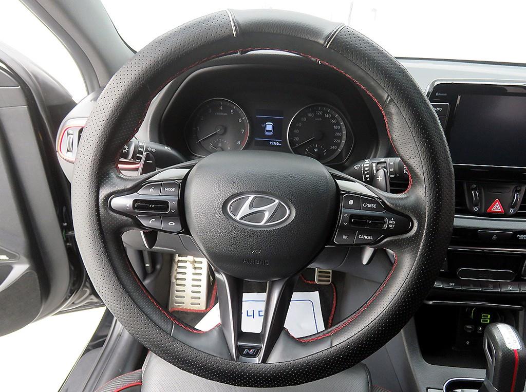 HYUNDAI i30 - Vista 10