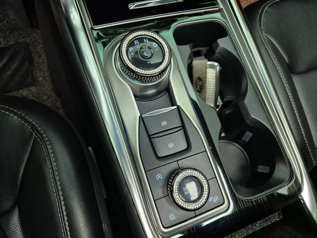 Ford Explorer - Vista 8