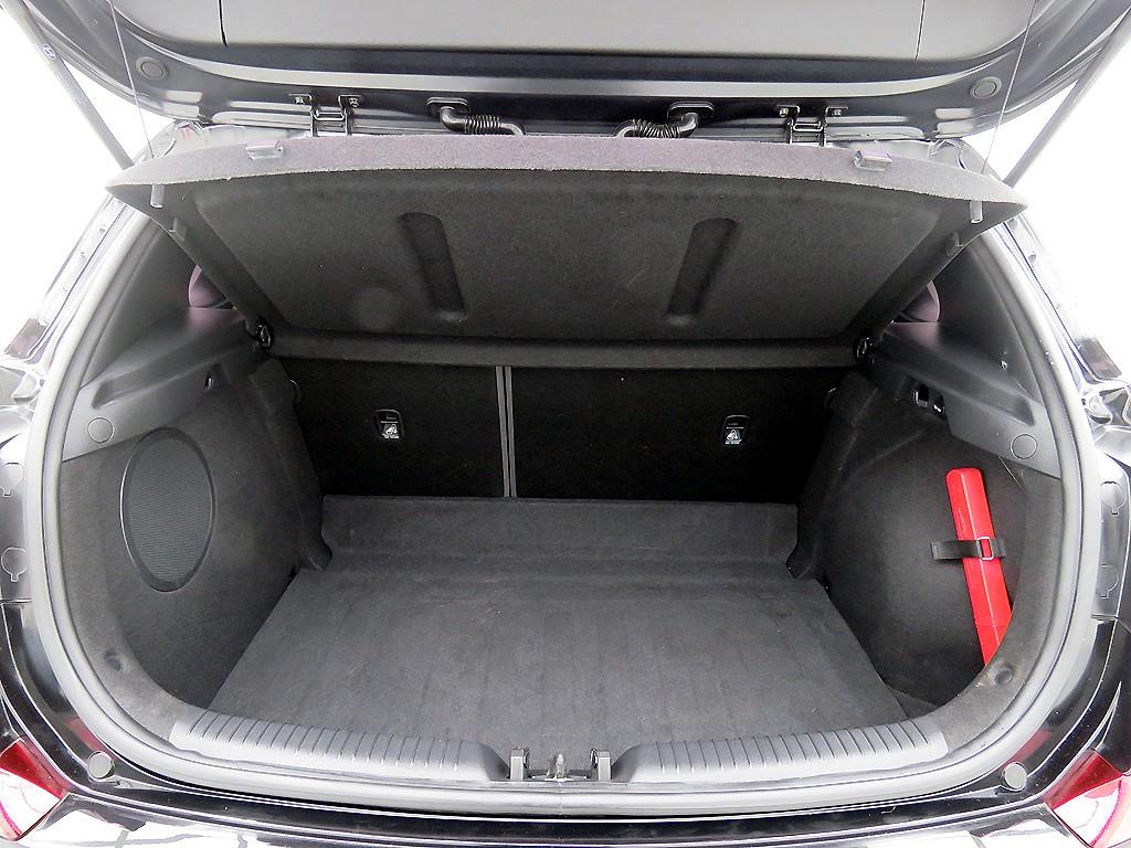 HYUNDAI i30 - Vista 5