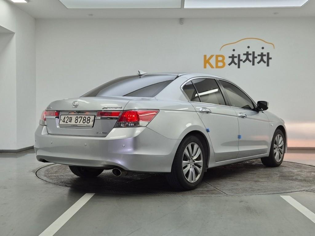 Honda Accord - Vista 4