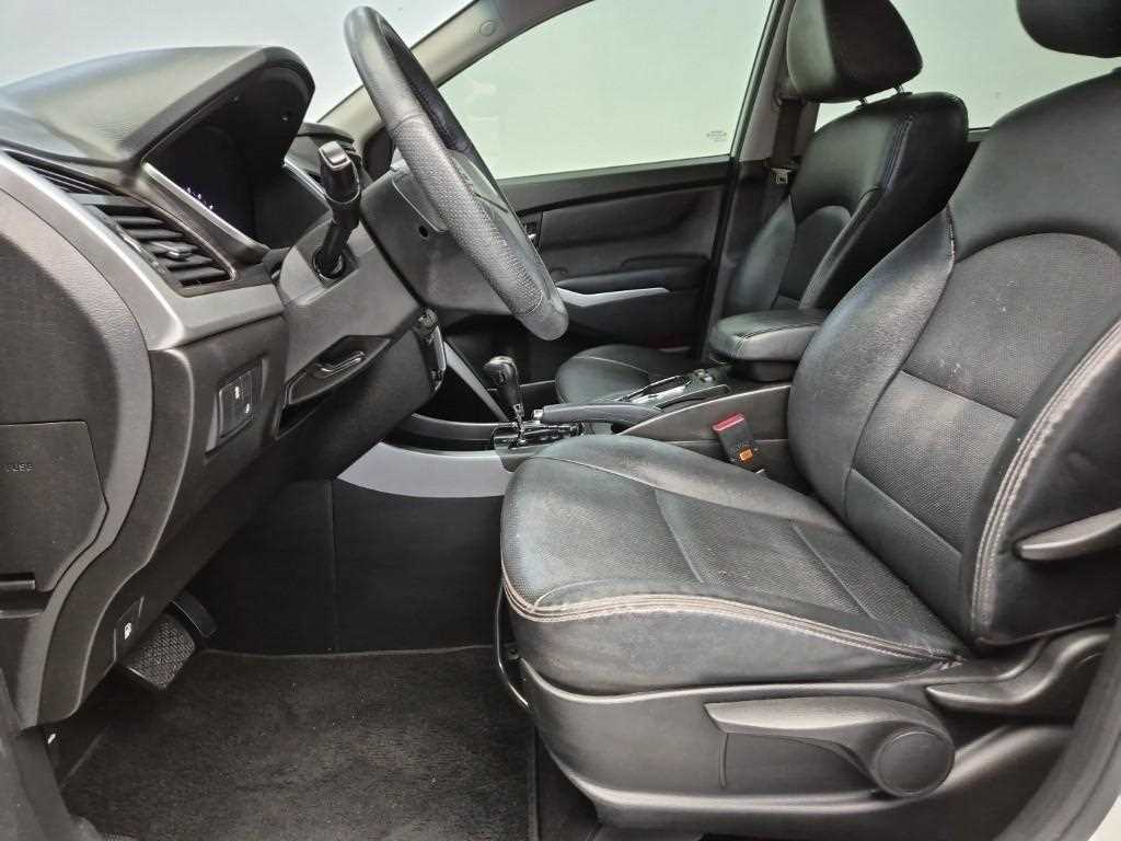 Ssangyong Korando - Vista 11