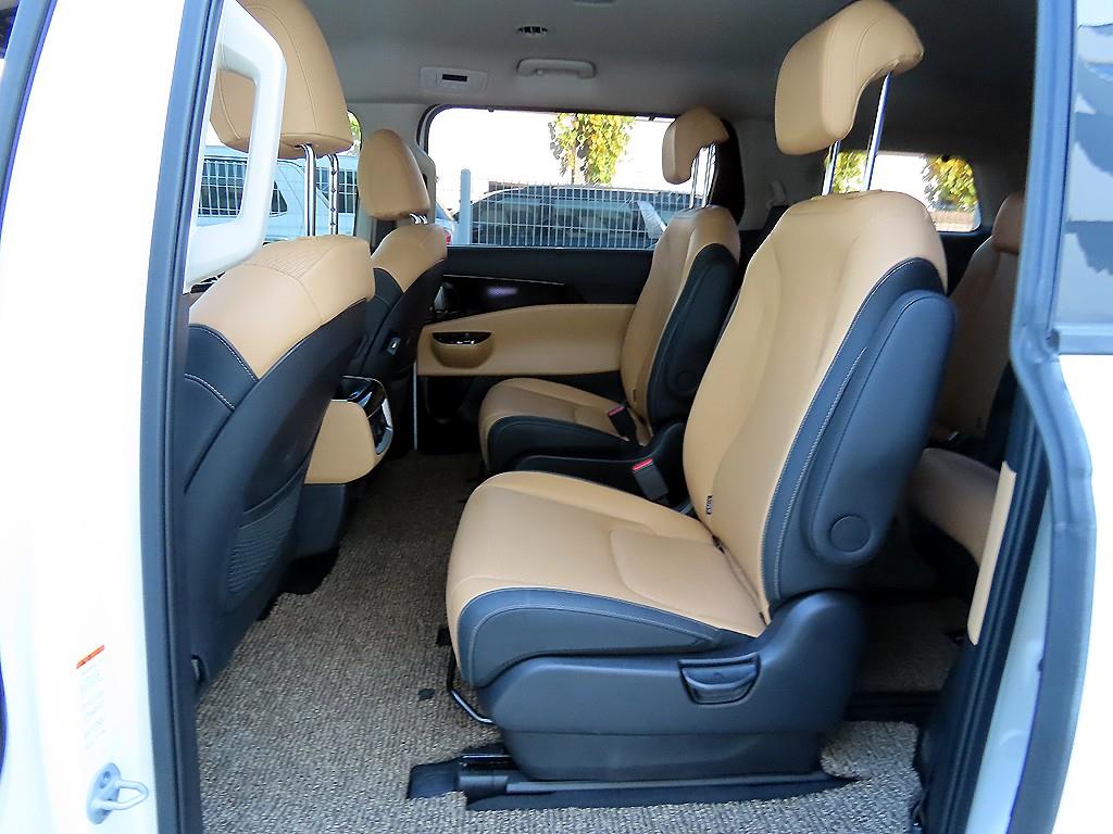 KIA Carnival - Vista 6
