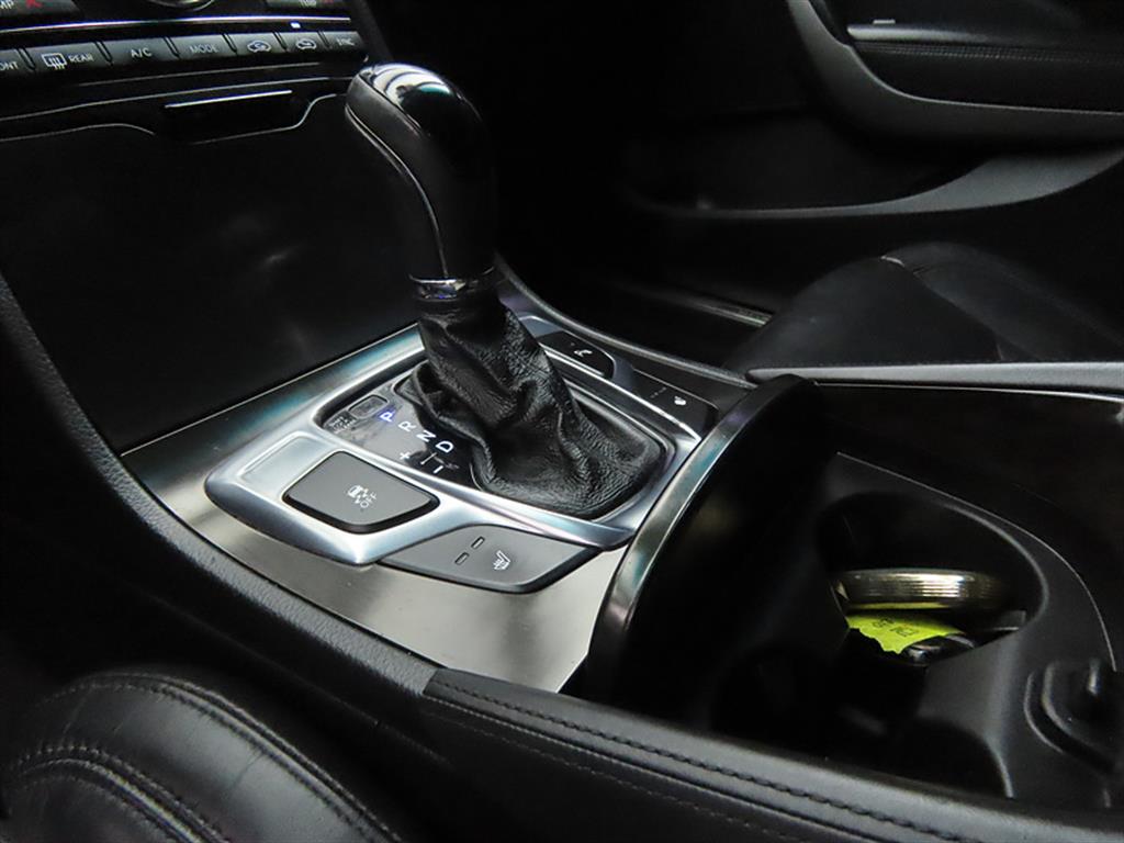 HYUNDAI Grandeur - Vista 11