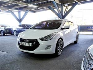 HYUNDAI Avante - Vista 4