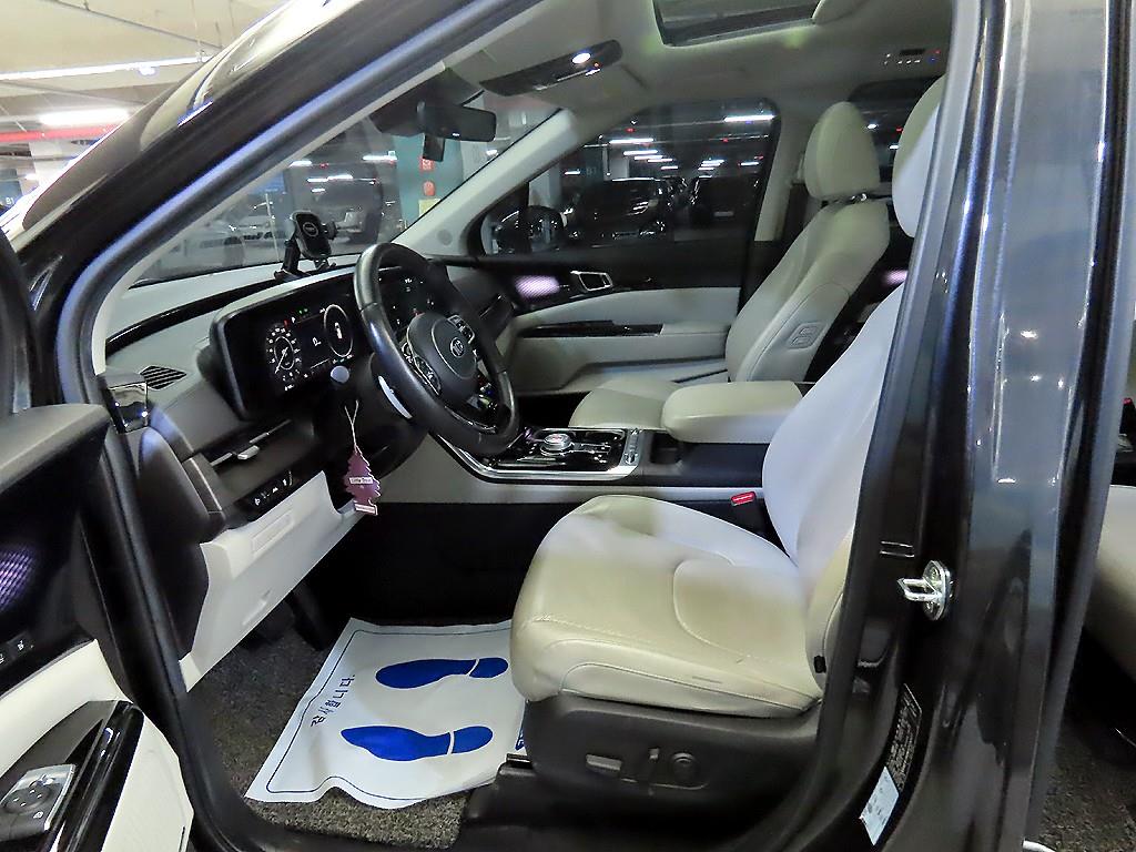 KIA Carnival - Vista 6