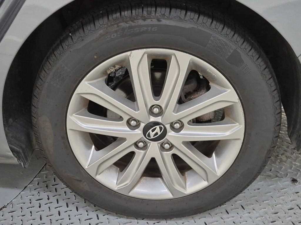 HYUNDAI Avante 2015 Gris - Importación desde Corea - HF Imports Iquique - Foto 20