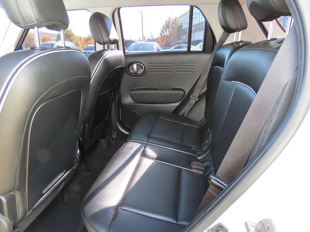 HYUNDAI Casper - Vista 6