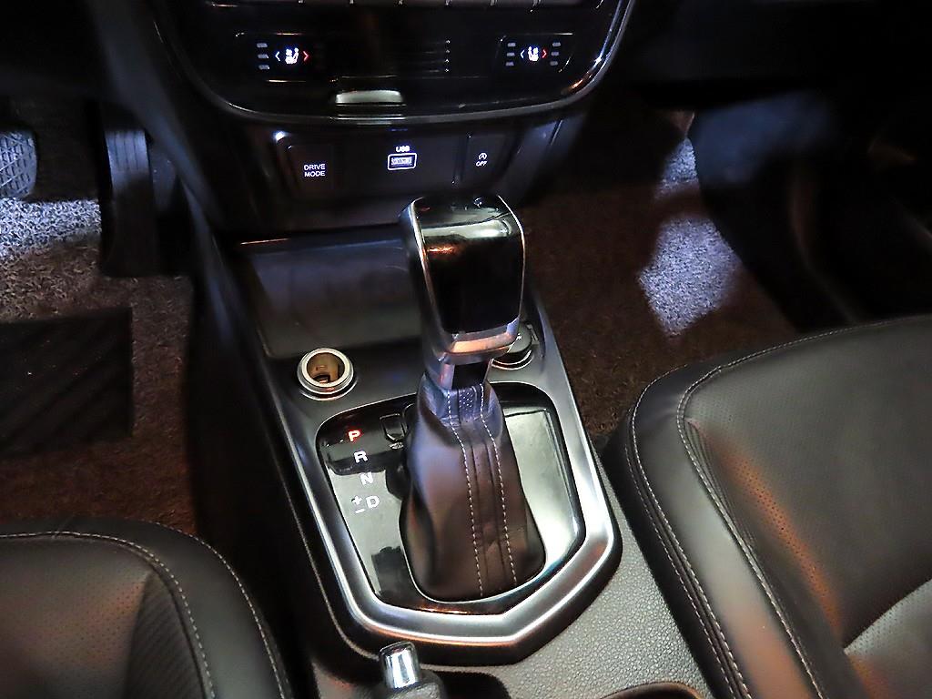 Ssangyong Tivoli - Vista 12