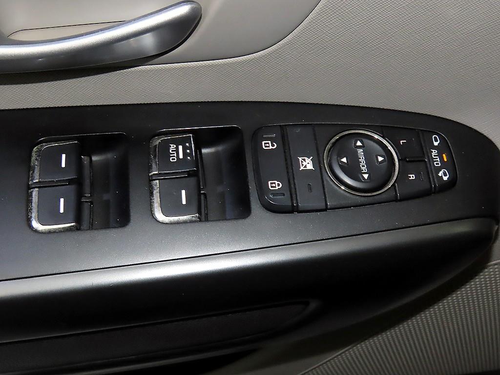 KIA Carnival 2016 Negro - Importación desde Corea - HF Imports Iquique - Foto 13