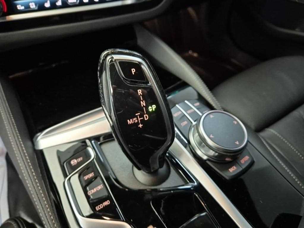 BMW 5 Series - Vista 8